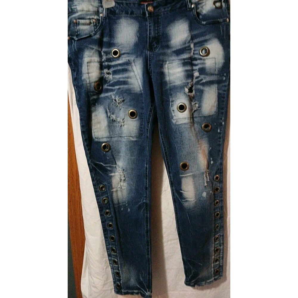 Dereon Distressed Jeans Open Hole Buttons Trim Design Front-Back DARK WASH Sz-20